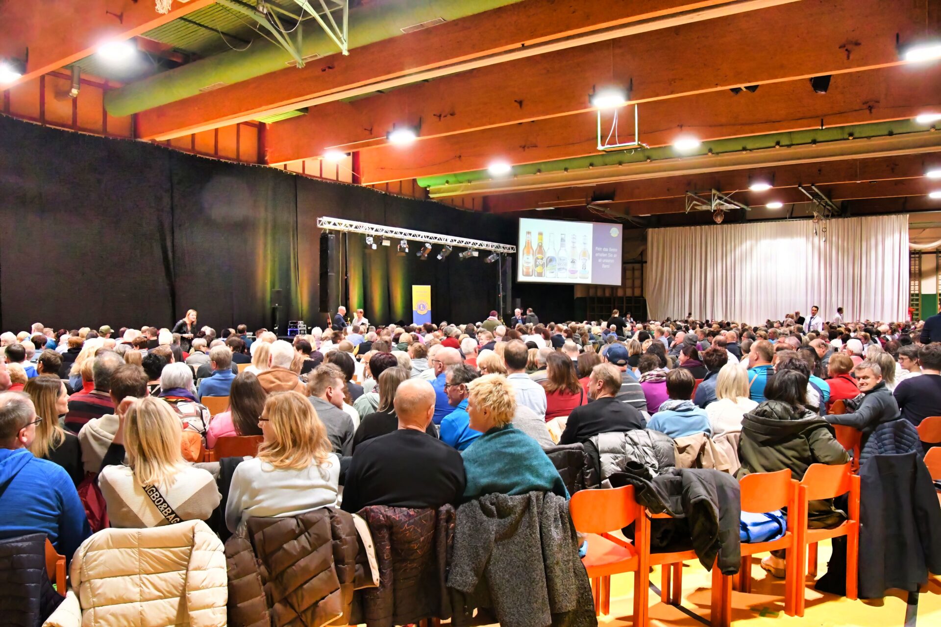 Kabarettist Thomas Stipsits begeisterte über tausend Besucher in Murau 3 Thomas Stipsits 18 02 20242