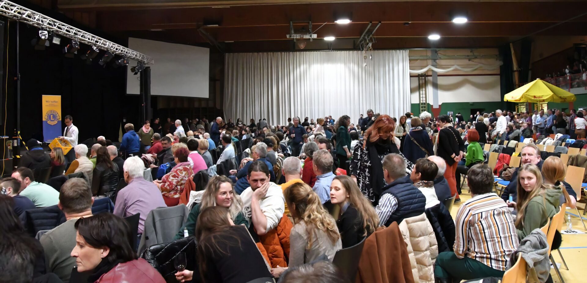 Kabarettist Thomas Stipsits begeisterte über tausend Besucher in Murau 24 Thomas Stipsits 18 02 202425